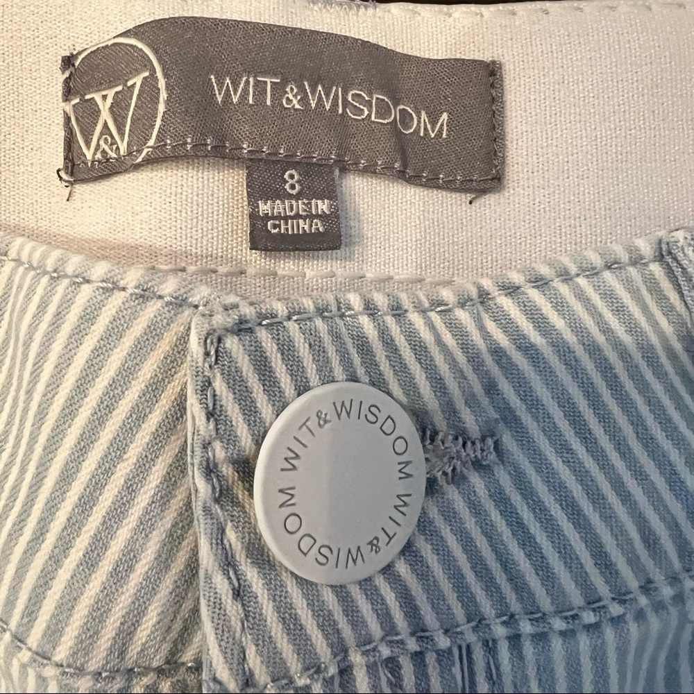 Wit & Wisdom Light Blue Stripped Distressed Ankle Skimmers Ab Solutions Pants - Picture 9 of 16